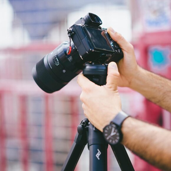 Peak Design Travel Tripod, Aluminum, Compact Design, Quick Setup and Takedown - Picture 3 of 9